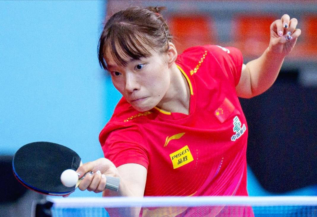 更衣室中显 更衣室中显