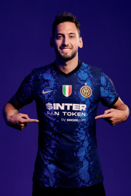 配合更加默 配合更加默