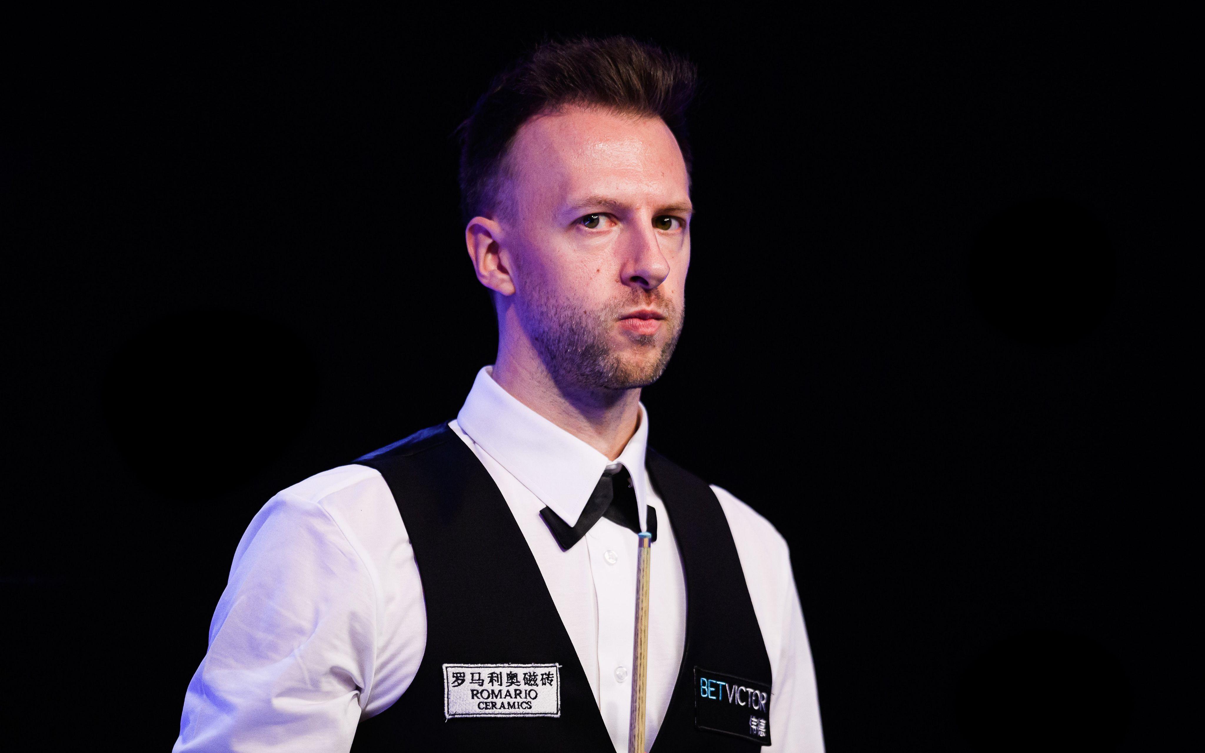 越了球场 越了球场