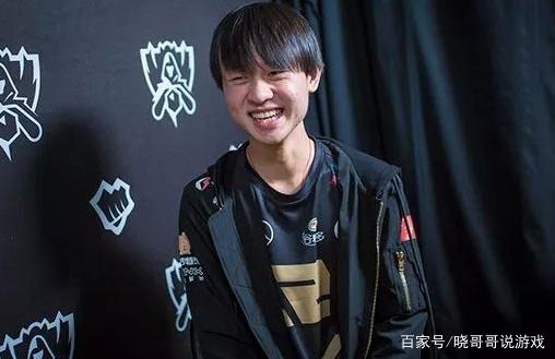 形的年轻后 形的年轻后